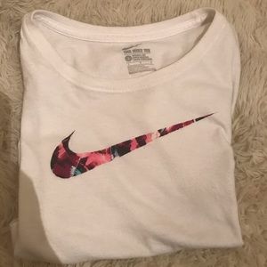 Nike tee